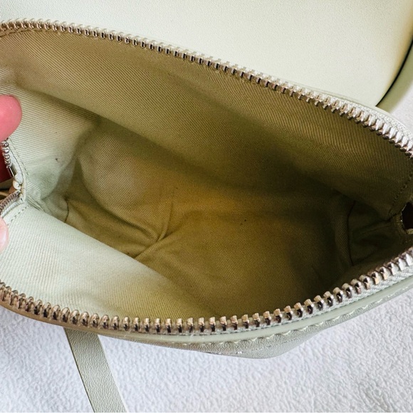 Charles & Keith Tote - Picture 5 of 8